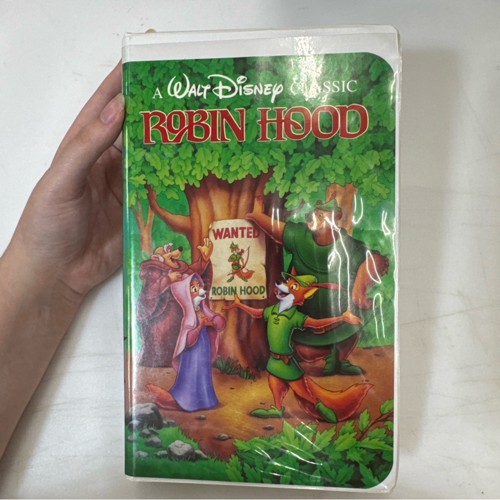 Robin Hood Walt Disney Classic Black Diamond VHS Tape Clamshell